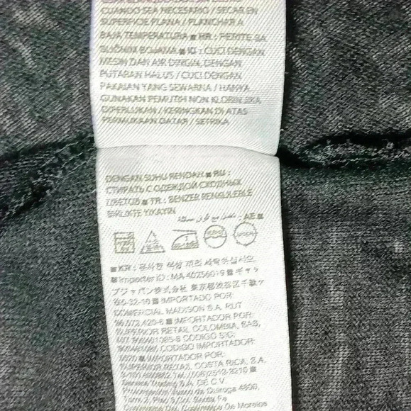 Banana Republic Linen blend short-sleeved shirt. Ladies size M - Picture 5 of 8